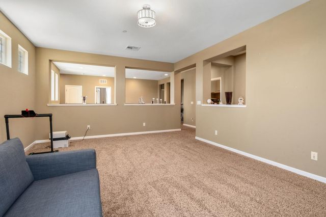 2317 Mathar Dr, Manteca, CA 95337