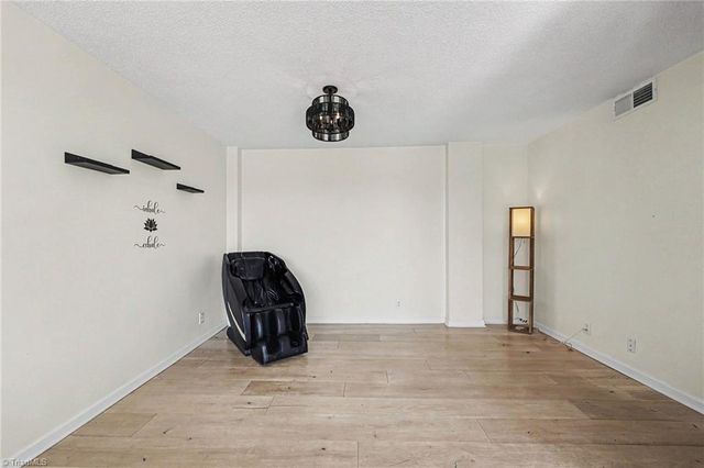 1101 N Elm Street 505, Greensboro, NC 27401