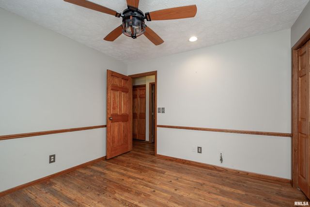 4490 HAMILTON Drive, Bettendorf, IA 52722