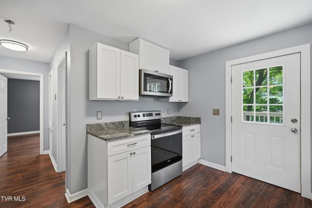 1516 Rock Rose Road, Bristol, TN 37620