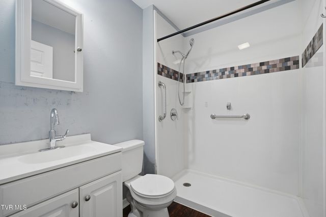 1516 Rock Rose Road, Bristol, TN 37620