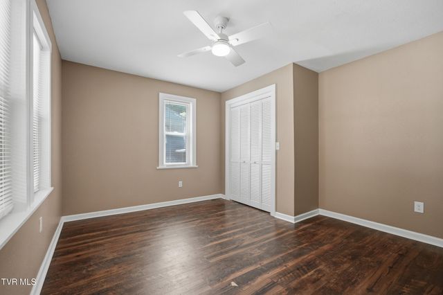 1516 Rock Rose Road, Bristol, TN 37620