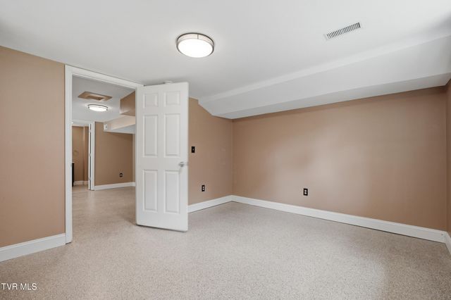 1516 Rock Rose Road, Bristol, TN 37620