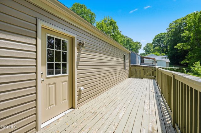 1516 Rock Rose Road, Bristol, TN 37620