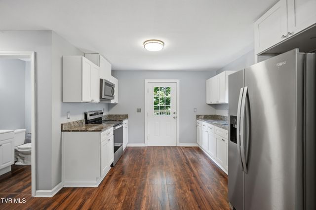 1516 Rock Rose Road, Bristol, TN 37620