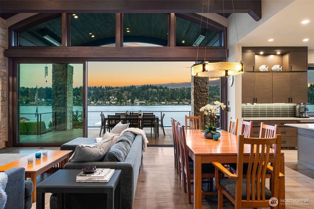 5629 Pleasure Point Lane SE, Bellevue, WA 98006