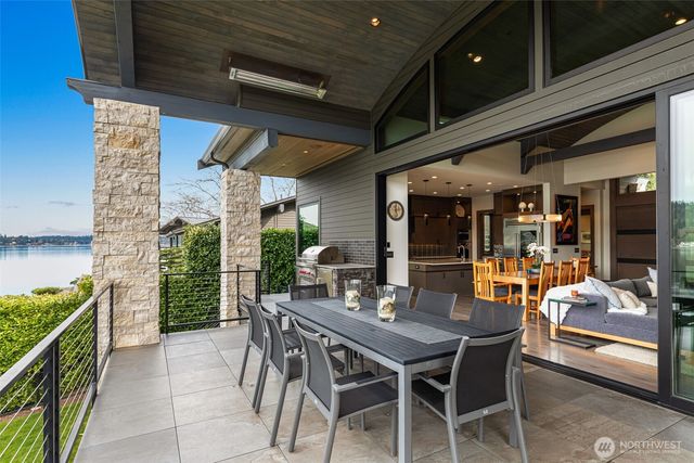 5629 Pleasure Point Lane SE, Bellevue, WA 98006