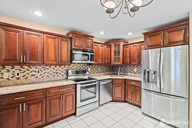 19 John Paul Jones Drive B, Monroe, NJ 08831