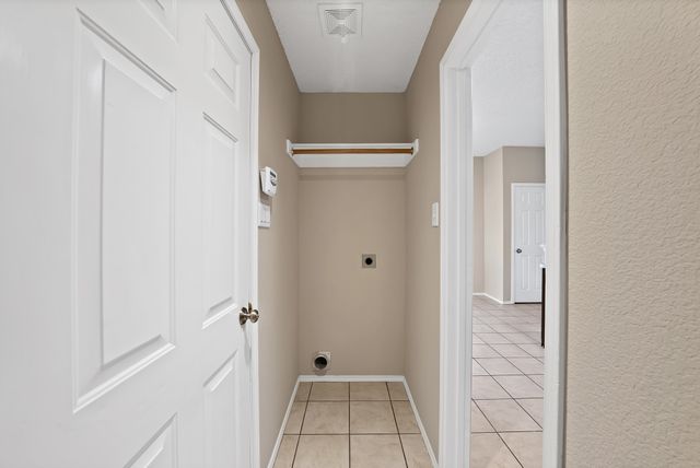 1348 Dallshan Drive, Carrollton, TX 75007