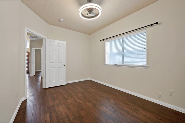 1348 Dallshan Drive, Carrollton, TX 75007