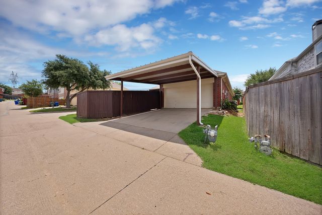 1348 Dallshan Drive, Carrollton, TX 75007