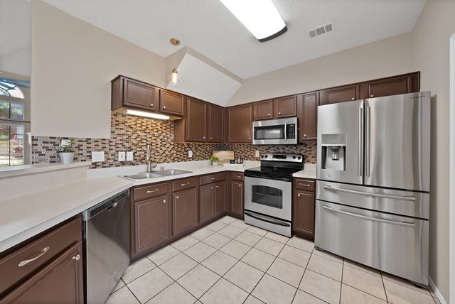 1348 Dallshan Drive, Carrollton, TX 75007