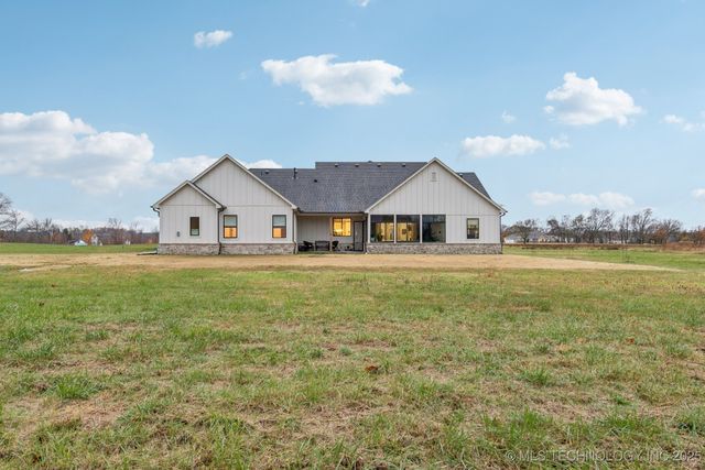 396536 W 2262 Drive, Bartlesville, OK 74006