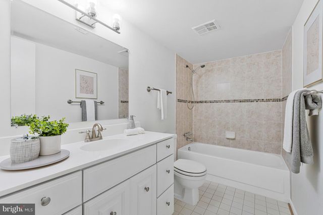 12809 BEXHILL CT, Herndon, VA 20171