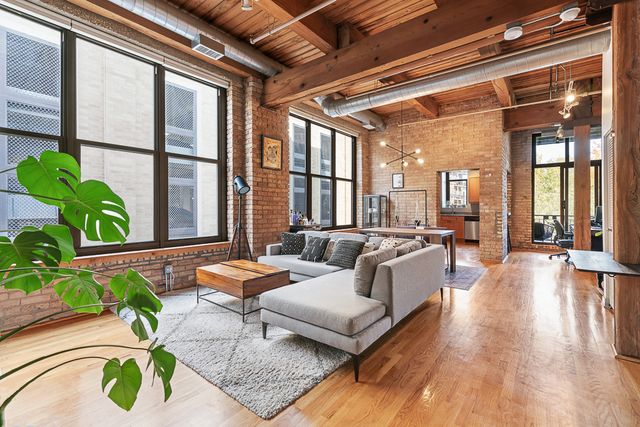 1330 W Monroe Street 310, Chicago, IL 60607