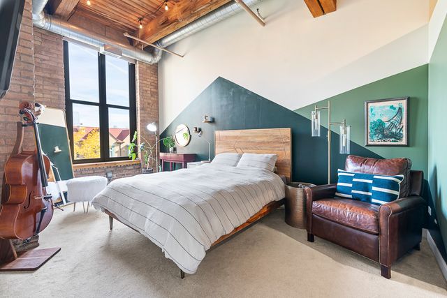 1330 W Monroe Street 310, Chicago, IL 60607