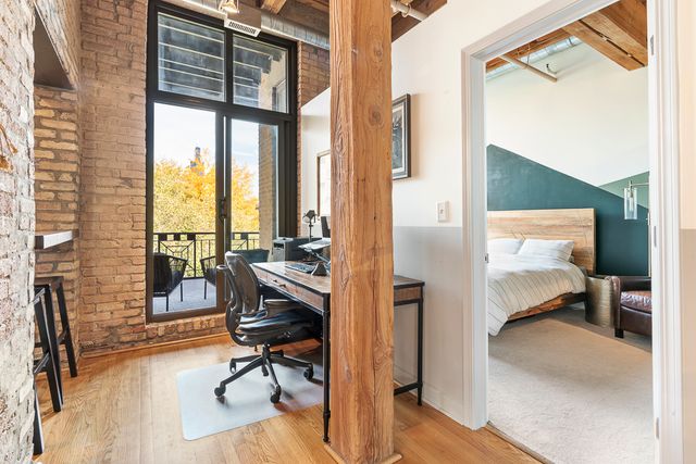 1330 W Monroe Street 310, Chicago, IL 60607