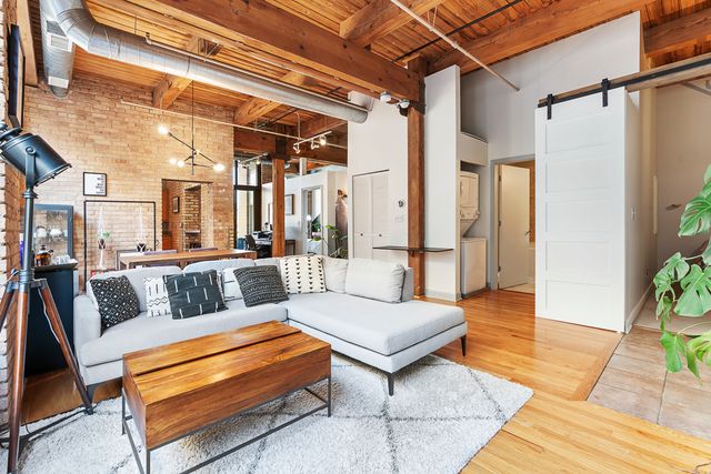 1330 W Monroe Street 310, Chicago, IL 60607