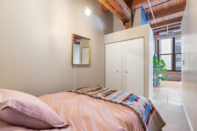 1330 W Monroe Street 310, Chicago, IL 60607