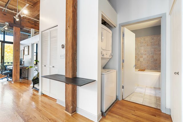 1330 W Monroe Street 310, Chicago, IL 60607