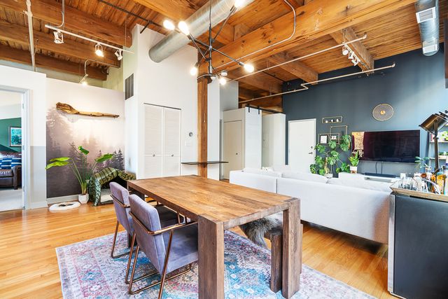 1330 W Monroe Street 310, Chicago, IL 60607