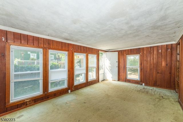 1 High St, Andover Boro, NJ 07821