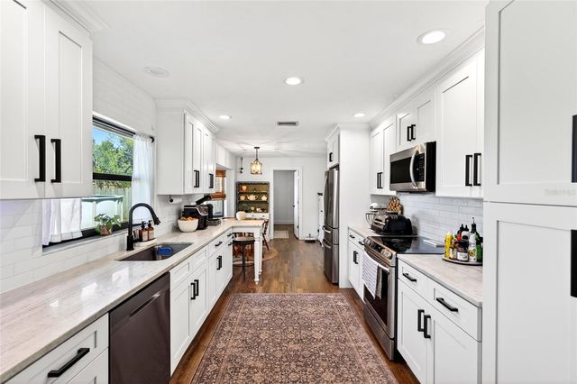 4390 NE 2ND COURT, Ocala, FL 34479