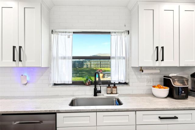 4390 NE 2ND COURT, Ocala, FL 34479