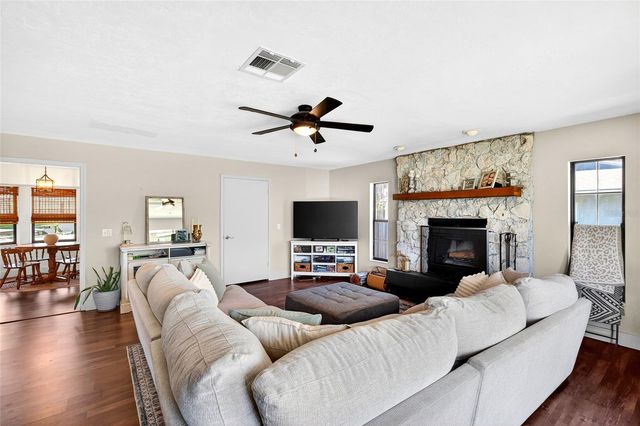 4390 NE 2ND COURT, Ocala, FL 34479