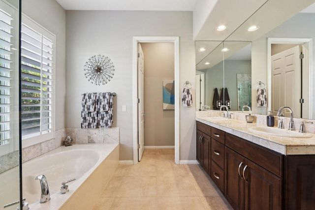 12 Calais Circle, Rancho Mirage, CA 92270