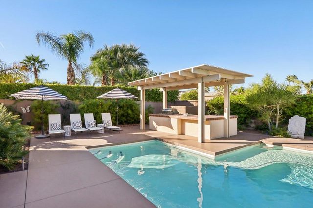 12 Calais Circle, Rancho Mirage, CA 92270