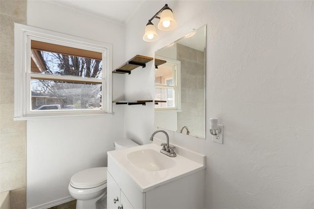 9507 Stratford Drive, The Village, OK 73120