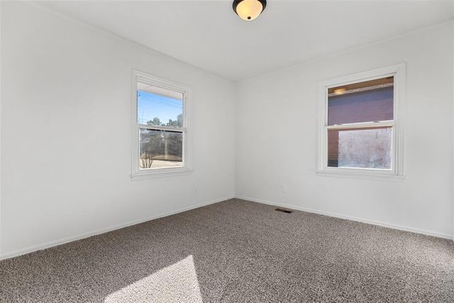 9507 Stratford Drive, The Village, OK 73120