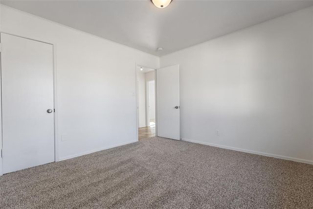 9507 Stratford Drive, The Village, OK 73120