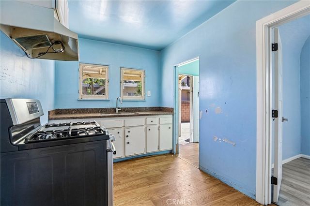 7315 Woodley, Van Nuys, CA 91406