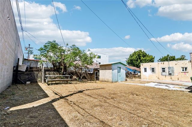 7315 Woodley, Van Nuys, CA 91406