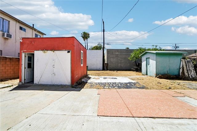 7315 Woodley, Van Nuys, CA 91406