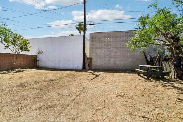 7315 Woodley, Van Nuys, CA 91406