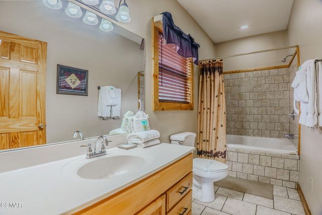 4170 Chamberlain Lane, Sevierville, TN 37862