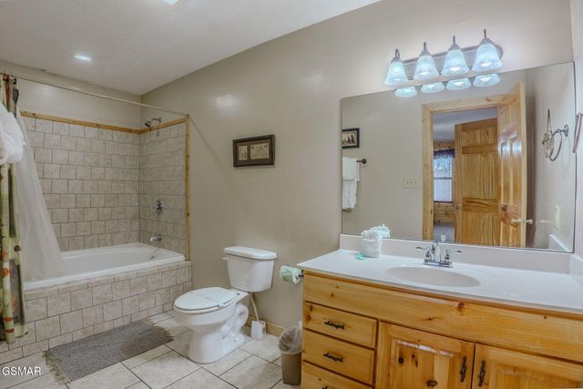 4170 Chamberlain Lane, Sevierville, TN 37862