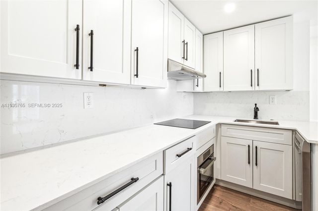 1674 Bay Rd 406, Miami Beach, FL 33139