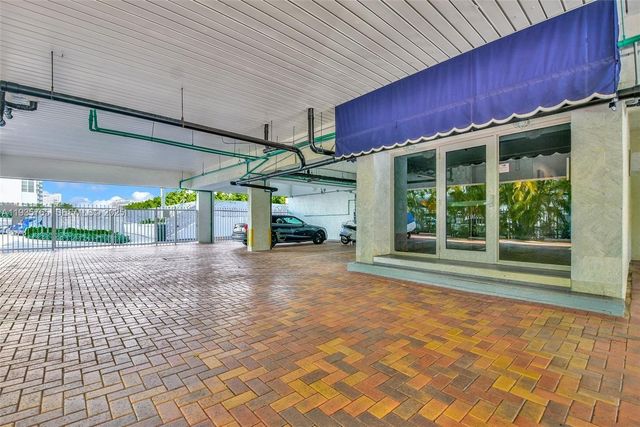 1674 Bay Rd 406, Miami Beach, FL 33139