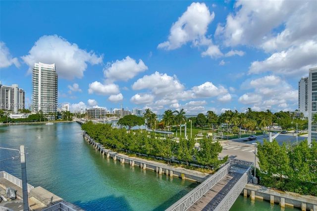 1674 Bay Rd 406, Miami Beach, FL 33139