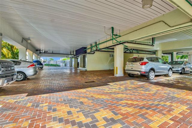 1674 Bay Rd 406, Miami Beach, FL 33139