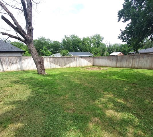2604 Flora Lane, Denison, TX 75020