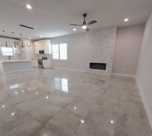 2604 Flora Lane, Denison, TX 75020