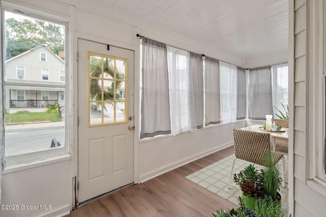 434 Cedar Street, Schenectady, NY 12306