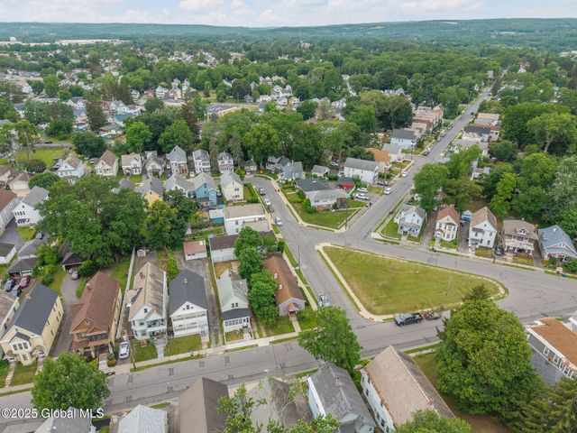 434 Cedar Street, Schenectady, NY 12306