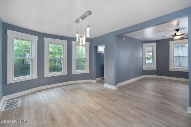 434 Cedar Street, Schenectady, NY 12306