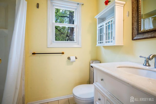12 Barrie Road, East Brunswick, NJ 08816